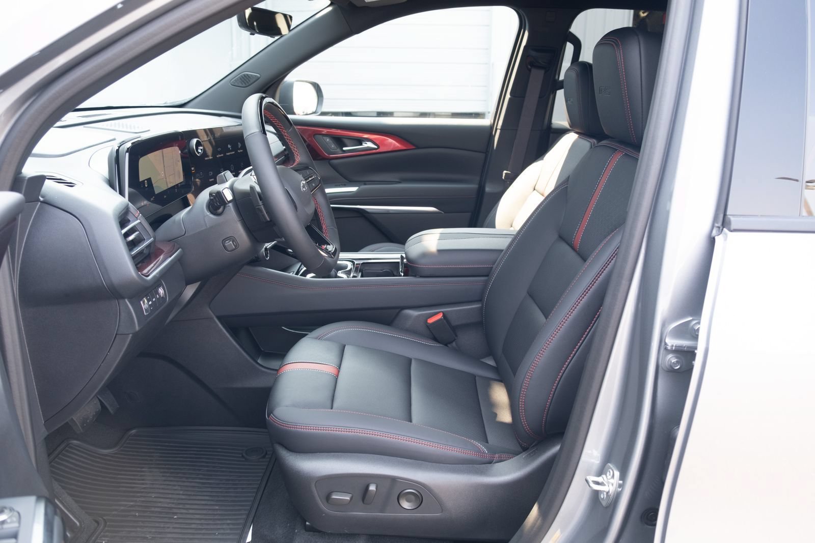 New 2026 Chevrolet Traverse RS AWD/4WD image 11