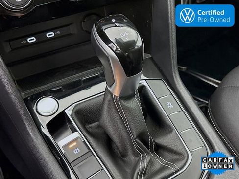 Used 2024 Volkswagen Taos SE image 17