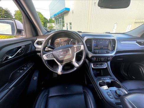 Used 2023 GMC Acadia SLT w/ Preferred Package AWD/4WD image 18