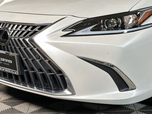 Certified 2024 Lexus ES 300h w/ Premium Package image 3