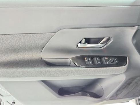Certified 2026 Nissan Kicks SV FWD image 18