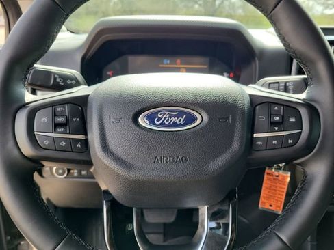 Used 2025 Ford Ranger XLT w/ FX4 Off-Road Package AWD/4WD image 11