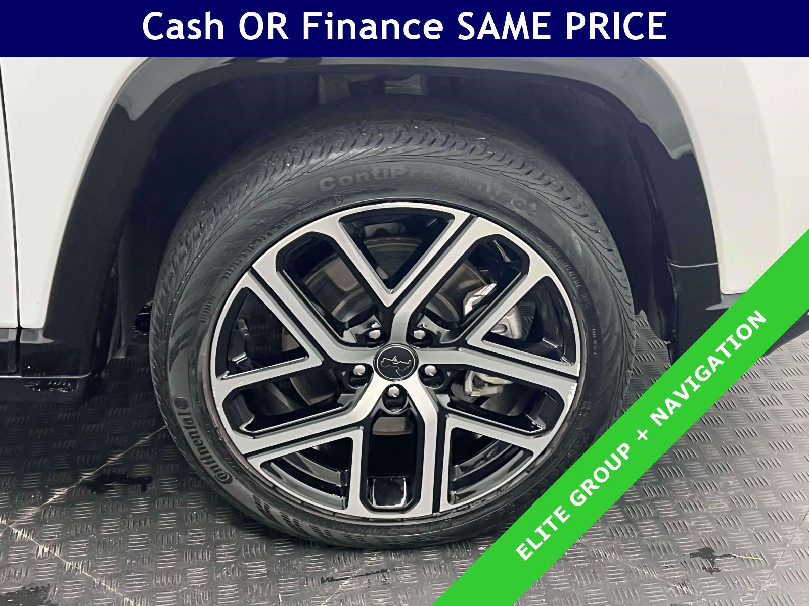 Used 2025 Jeep Compass Limited w/ Elite Group AWD/4WD image 14