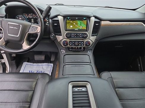 Used 2020 GMC Yukon Denali image 10