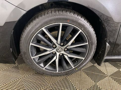 Used 2023 Toyota Camry SE image 14