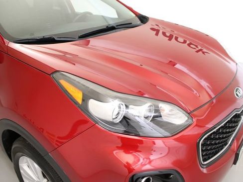 Used 2018 Kia Sportage LX AWD/4WD image 16