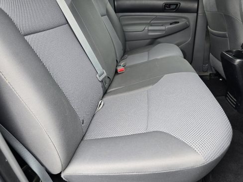 Used 2014 Toyota Tacoma 4x4 Double Cab w/ TRD Off-Road Package image 18