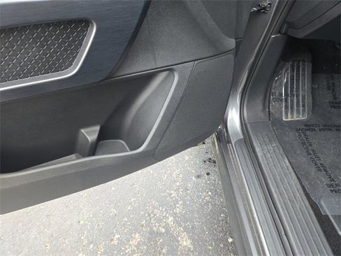 Certified 2025 Nissan Pathfinder SL image 30