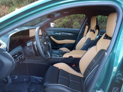 Used 2025 Cadillac CT5 V Blackwing w/ Precision Package image 10