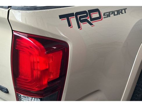 Used 2018 Toyota Tacoma TRD Sport w/ TRD Premium Sport Package image 6