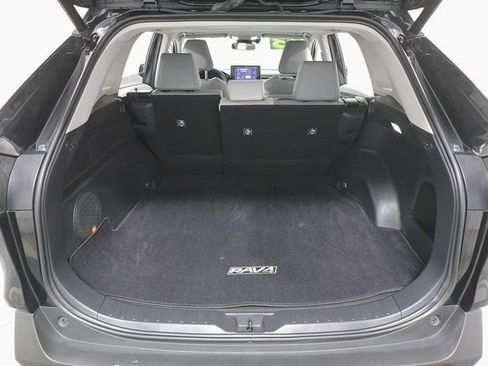 Used 2023 Toyota RAV4 XLE Premium image 26