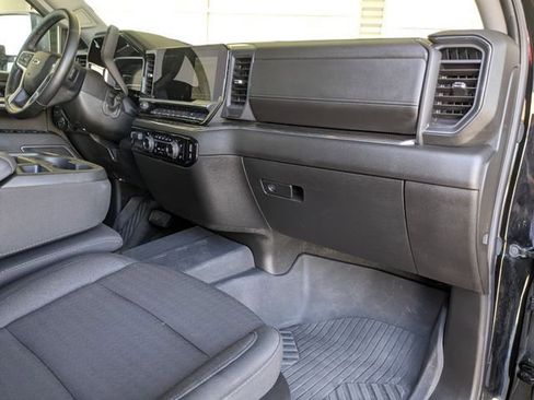 Used 2025 Chevrolet Silverado 2500 LT w/ Trail Boss Package image 4