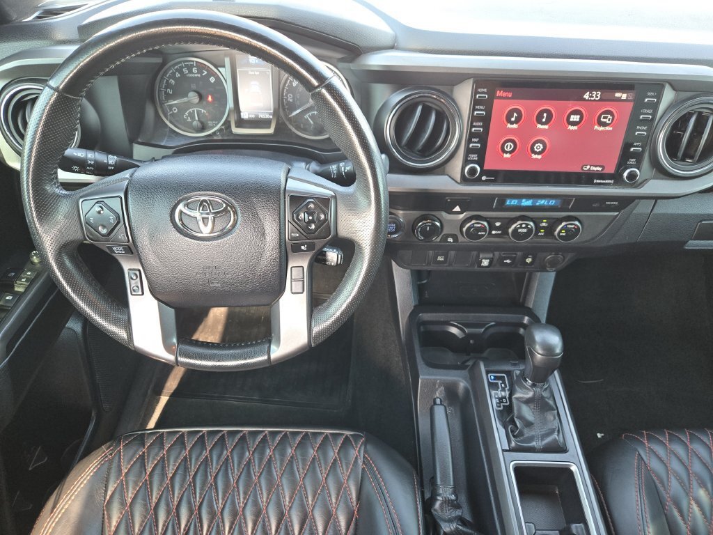 Used 2022 Toyota Tacoma TRD Off-Road AWD/4WD image 19