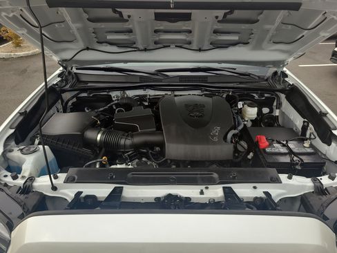 Certified 2023 Toyota Tacoma TRD Sport AWD/4WD image 31