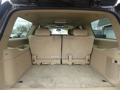 Used 2013 Chevrolet Suburban LT image 22