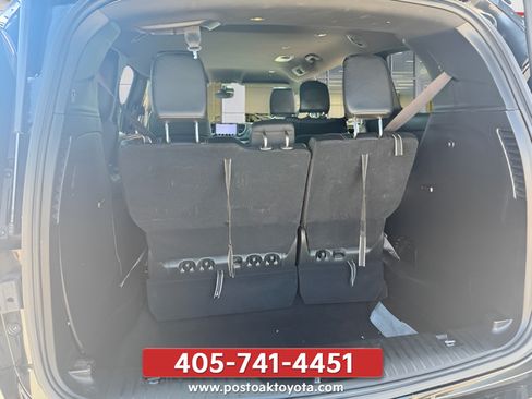 Used 2025 Chrysler Pacifica Select FWD image 25
