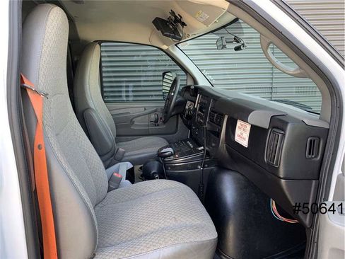 Used 2014 Chevrolet Express 4500 w/ Ambulance Package image 35