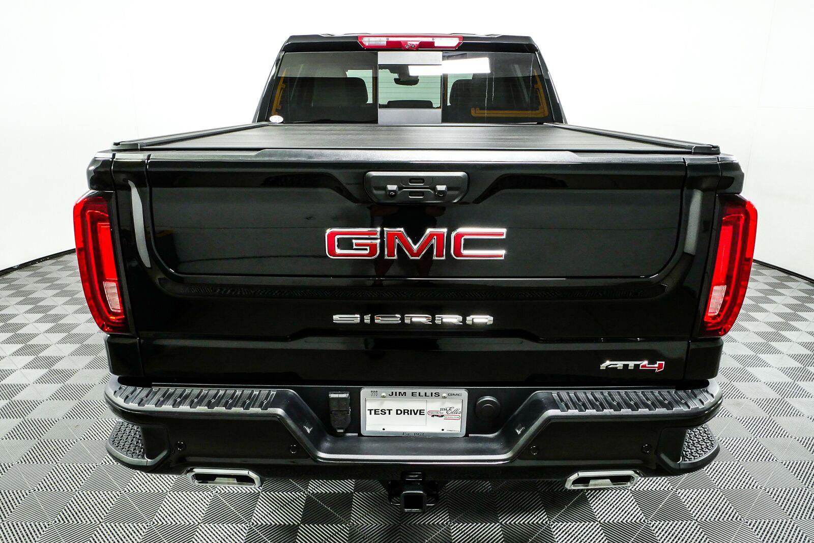 Certified 2026 GMC Sierra 1500 AT4 w/ Technology Package AWD/4WD image 30
