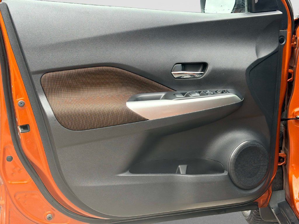 Used 2020 Nissan Kicks SR FWD image 18