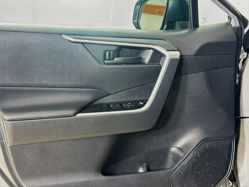 Certified 2019 Toyota RAV4 LE w/ All Weather Liner Package AWD/4WD image 16