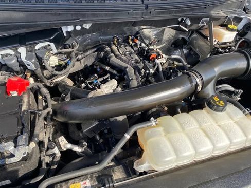 Used 2024 Ford Expedition Limited AWD/4WD image 23