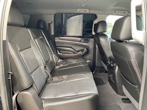 Used 2019 GMC Yukon XL SLT image 13