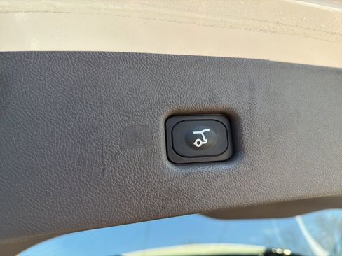 Used 2023 Lincoln Nautilus Reserve w/ Equipment Group 201A image 23