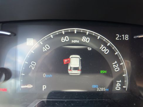 Used 2025 Toyota RAV4 XLE w/ Convenience Package AWD/4WD image 13