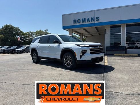 New 2026 Chevrolet Traverse LT FWD image 1