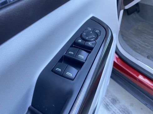 Used 2021 GMC Acadia SLT w/ Technology Package image 18