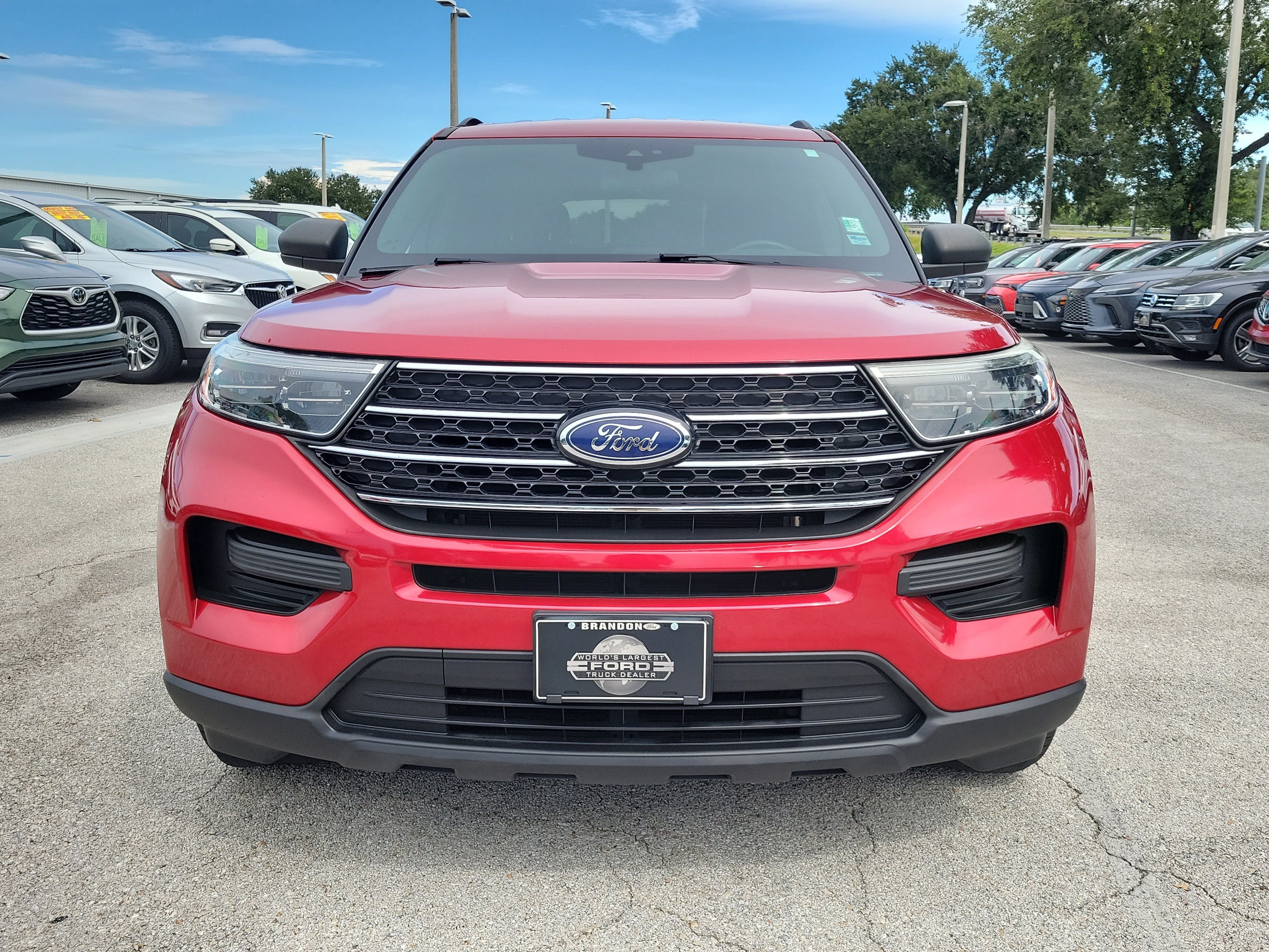 Used 2020 Ford Explorer XLT RWD image 2