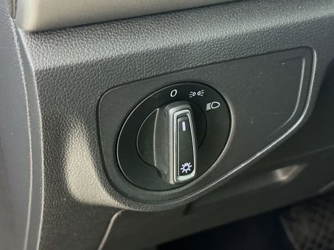 Used 2018 Volkswagen Atlas S image 9