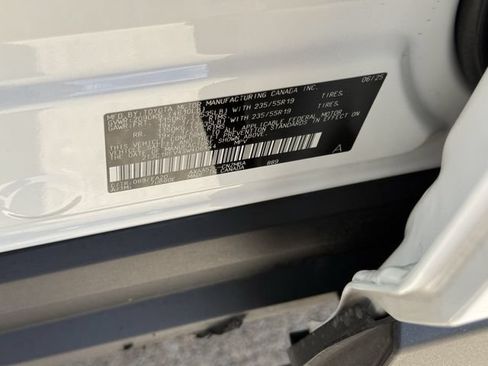 Used 2025 Toyota RAV4 XLE Premium FWD image 30