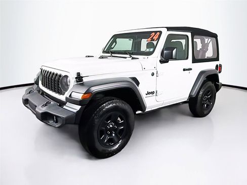 Used 2024 Jeep Wrangler Sport AWD/4WD image 3