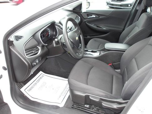 Used 2021 Chevrolet Malibu LS FWD image 11