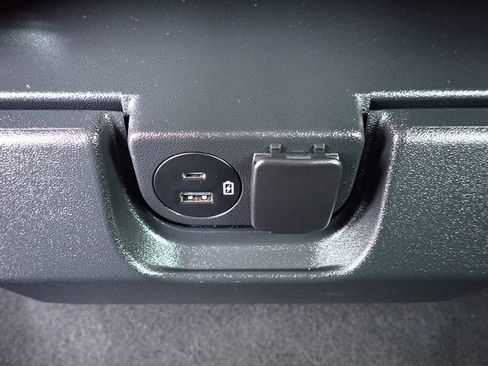 Used 2023 Ford F150 XLT AWD/4WD image 19