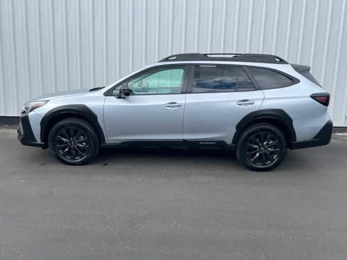 Used 2023 Subaru Outback Onyx Edition image 3