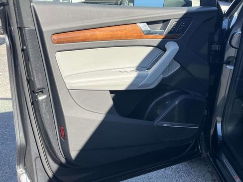 Used 2022 Audi Q5 2.0T Premium Plus w/ Premium Plus Package image 15