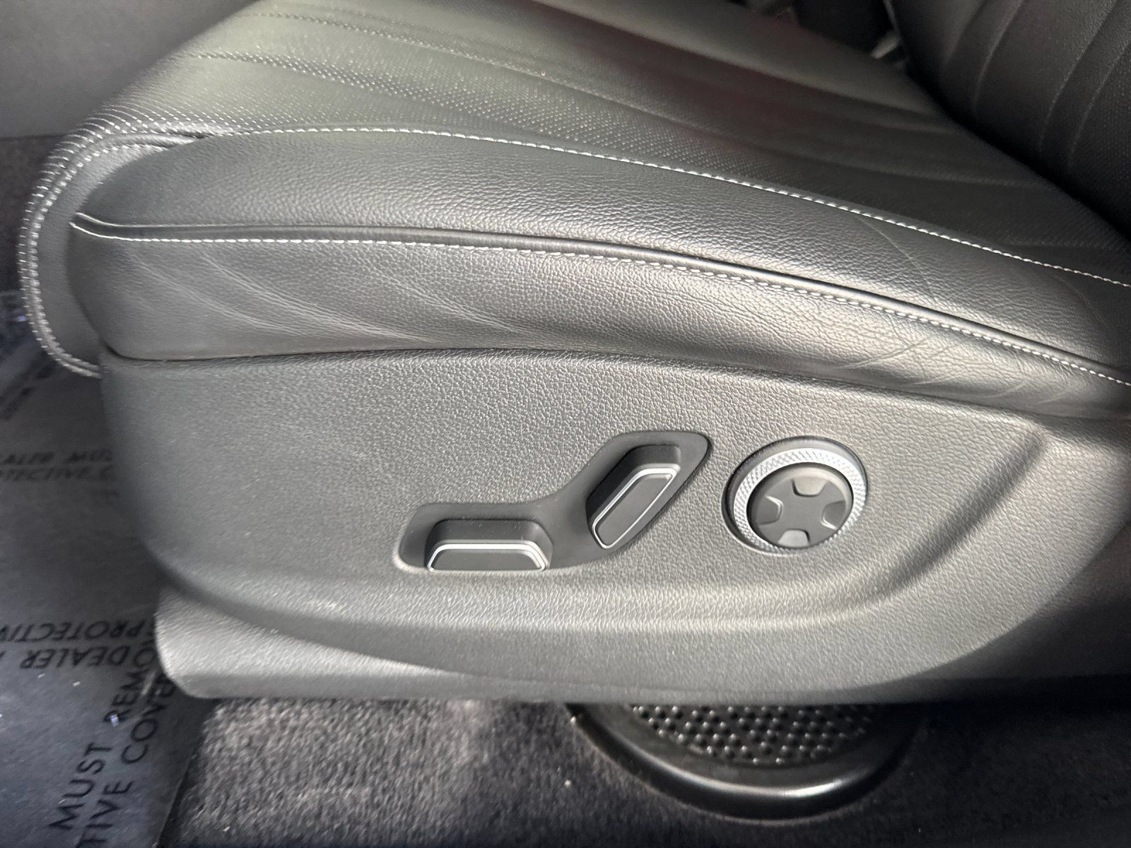Used 2025 Genesis GV80 2.5T Standard AWD/4WD image 13