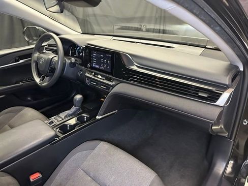 Used 2025 Toyota Camry LE FWD image 17