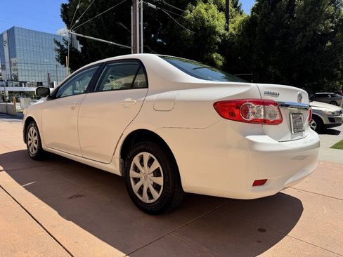 Used 2011 Toyota Corolla LE FWD image 5