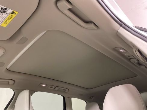 Certified 2025 Volvo XC60 T8 Core w/ Protection Package Premier AWD/4WD image 37