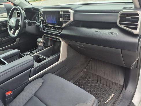 Used 2022 Toyota Tundra SR5 AWD/4WD image 11