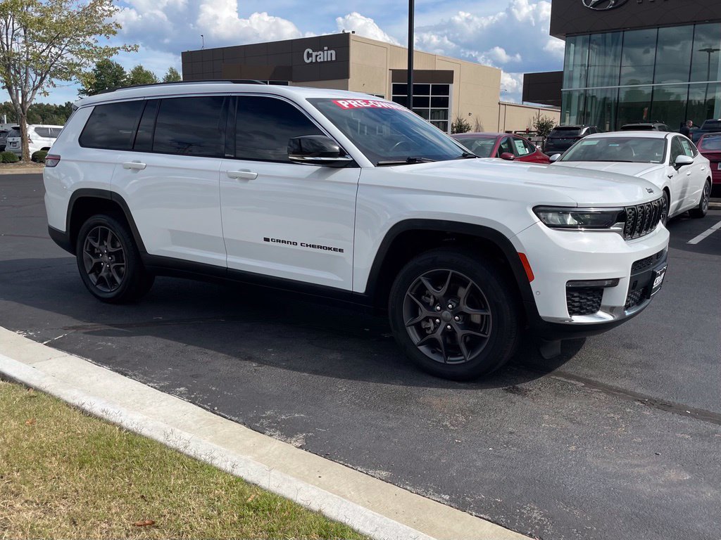 Used 2021 Jeep Grand Cherokee L Limited w/ Luxury Tech Group II AWD/4WD image 2