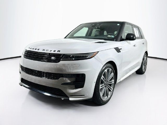 Used 2025 Land Rover Range Rover Sport Dynamic SE AWD/4WD image 3
