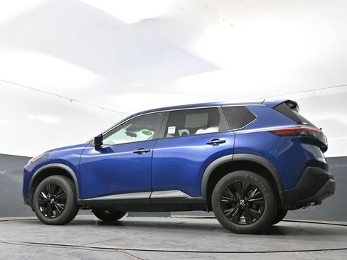 Used 2023 Nissan Rogue SV image 30