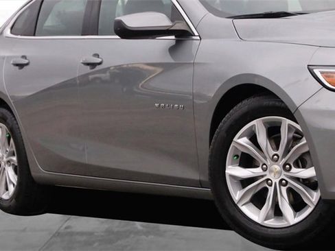 Used 2024 Chevrolet Malibu LT image 3