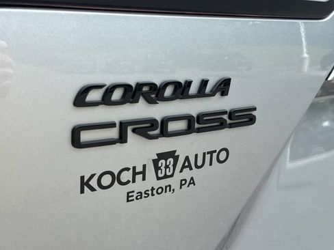 Certified 2024 Toyota Corolla Cross AWD Hybrid w/ Moonroof Package image 14