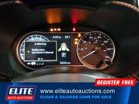 Used 2020 Nissan Versa SR FWD image 29