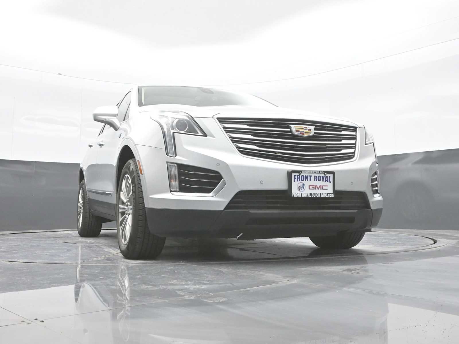 Used 2017 Cadillac XT5 Luxury w/ Driver Awareness Package AWD/4WD image 41
